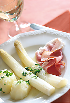 Asperge met witte wijn